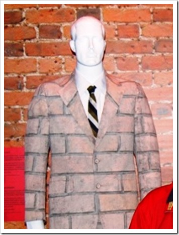 warmuseum_camouflagebrick01